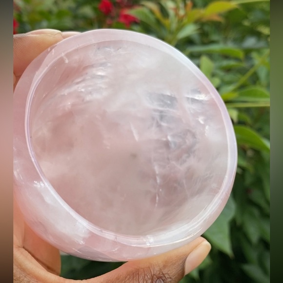 Rose Quartz Chalice/Cup - Picture 3 of 7